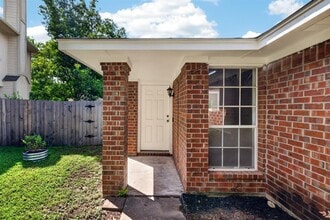 Building Photo - 17213 Bushmills Rd