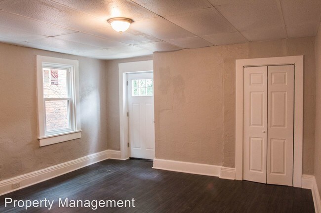 Foto del edificio - 815 E Warrington Ave