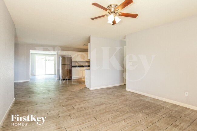 Foto del edificio - 3634 W Alice Ave