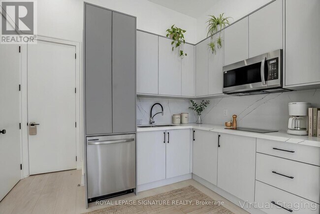 Building Photo - 5 Holborne Ave