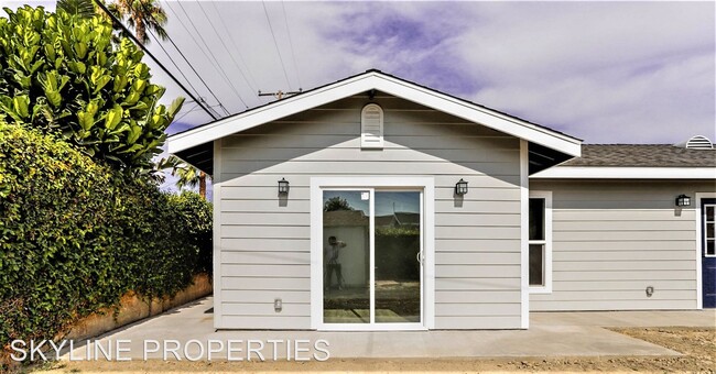 Foto del edificio - 2 br, 1 bath House - 9255 1/2 MAPLE ST