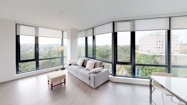 Foto del edificio - 80 Fenwood Rd