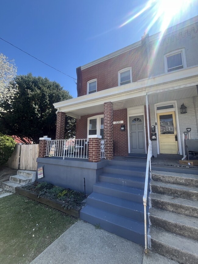 Building Photo - 220 E Liberty St