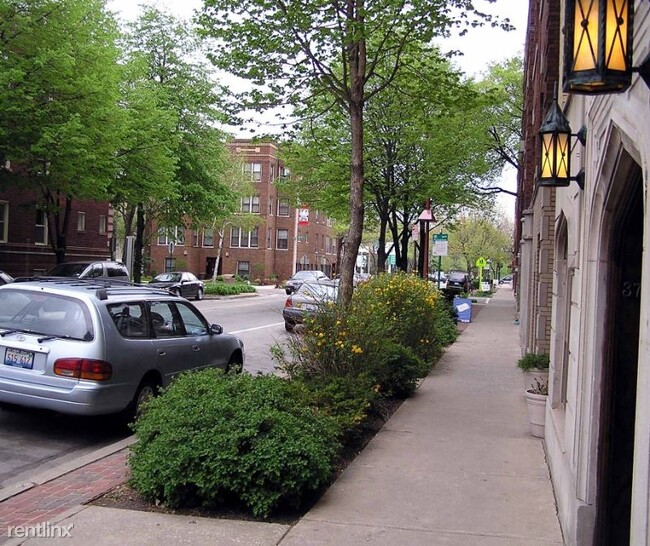 Building Photo - 2 br, 1 bath Apartment - 37 HarrisonSt.