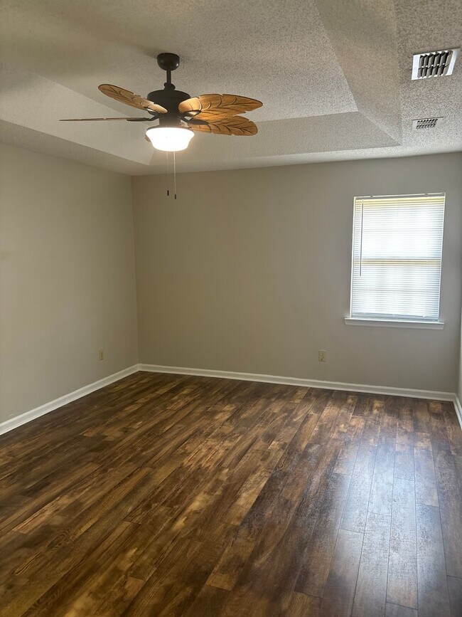 Foto del edificio - 1313 Crossgate Ct