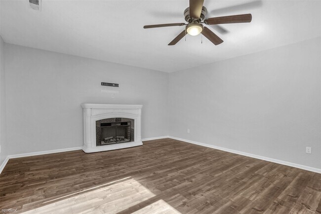 Foto del edificio - 4 br, 3 bath House - 8647 Eagles Nest Dr