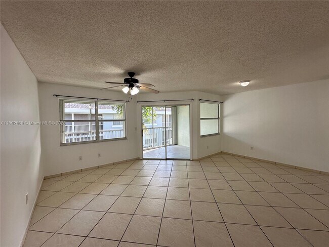Foto del edificio - 2510 SE 20th Pl