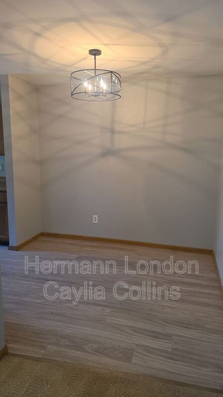 Foto del edificio - 946 Amaral Cir