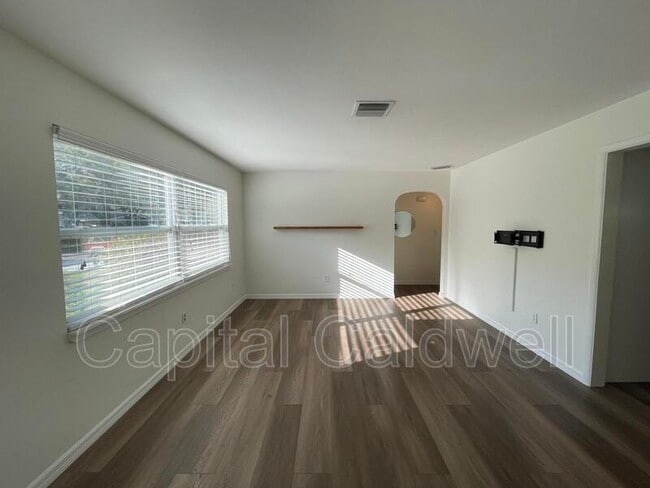 Building Photo - 1609 San Mateo Dr