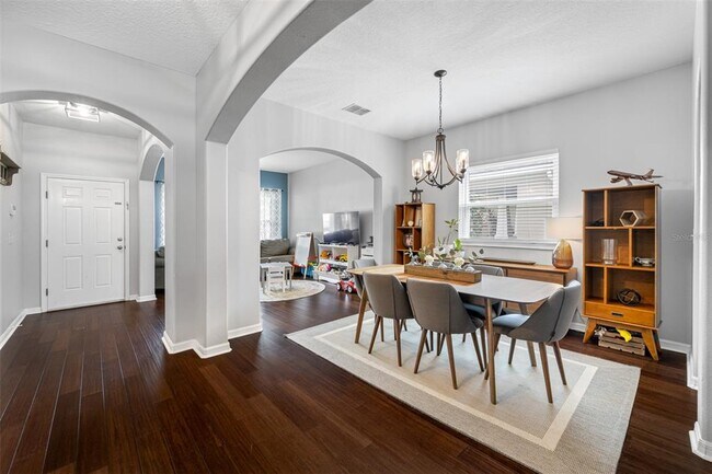 Foto del edificio - 6807 S Court Dr