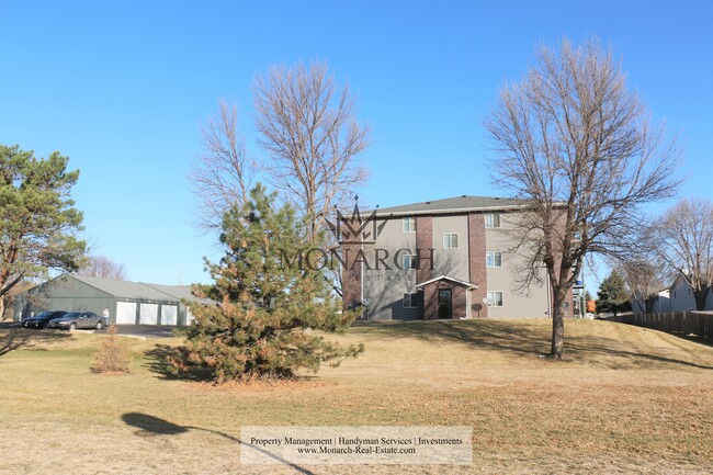 Foto del edificio - 5803 W Christopher Pl