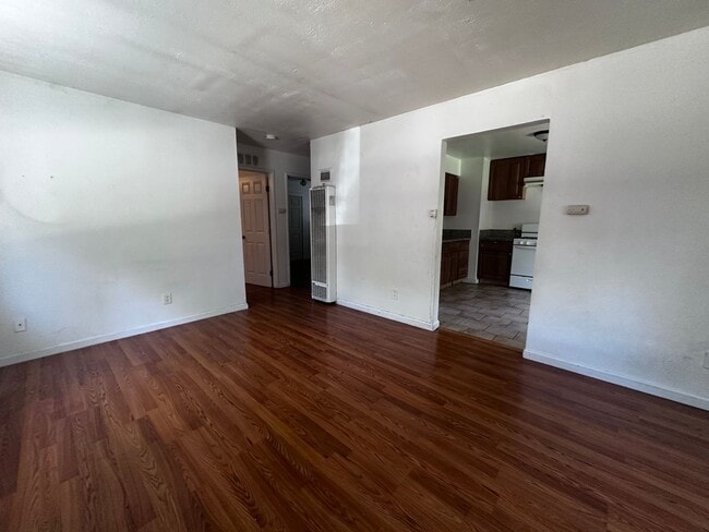 Building Photo - 440-444 Harding Ave