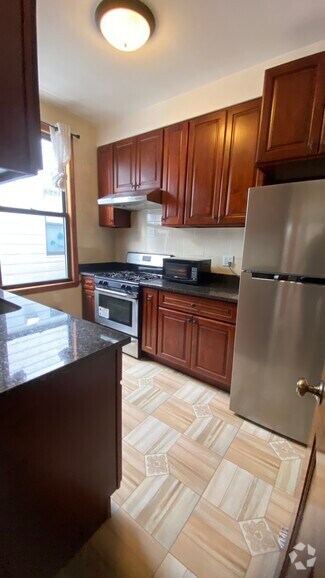 Building Photo - 6356 Woodhaven Blvd