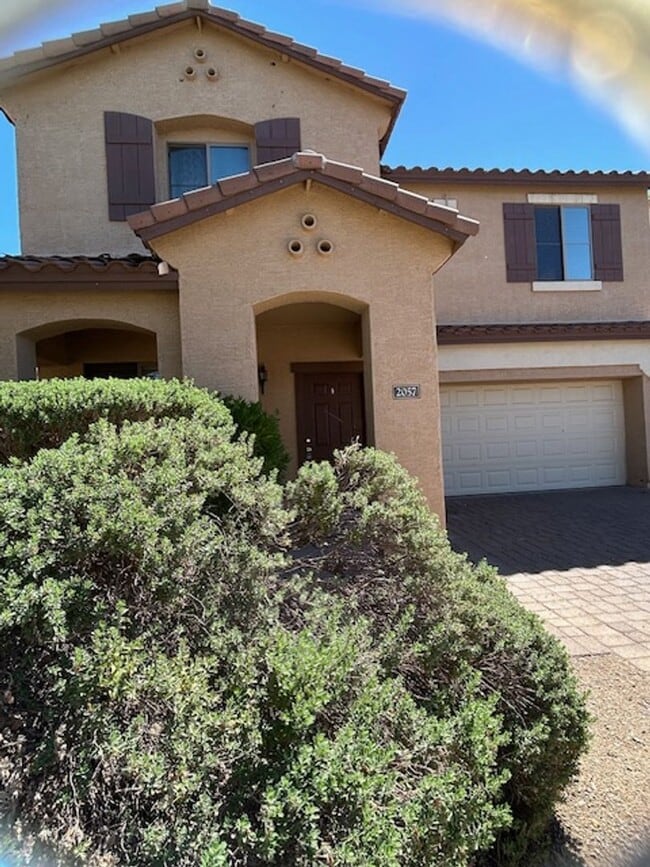 Building Photo - 2057 S Starling Dr