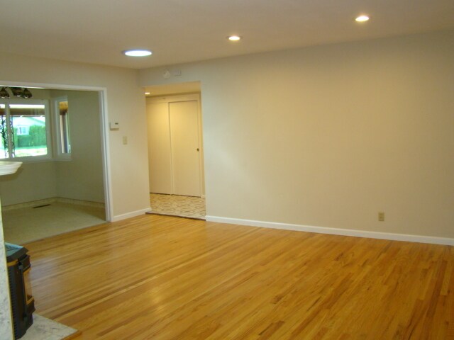 Building Photo - 14976 Ridgetop Dr