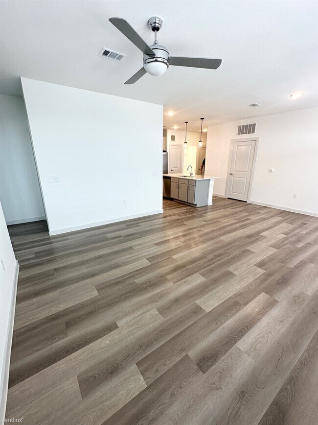 Foto del edificio - 2 br, 2 bath Condo - 8207 E Parmer Ln  2bath