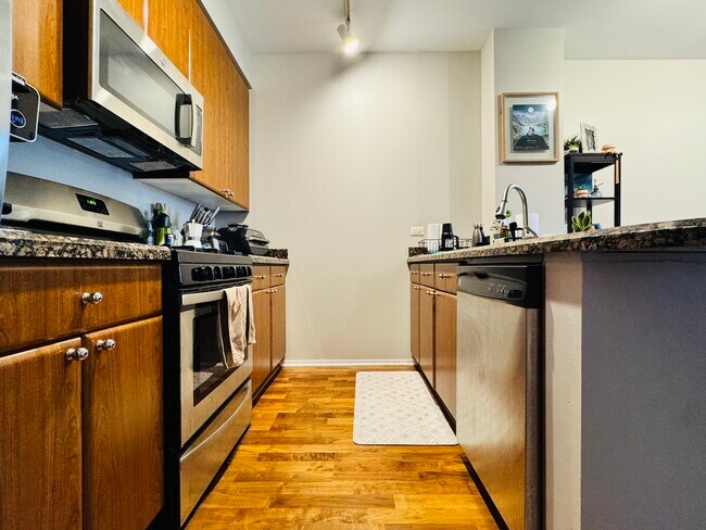 Foto del edificio - 330 N Jefferson St