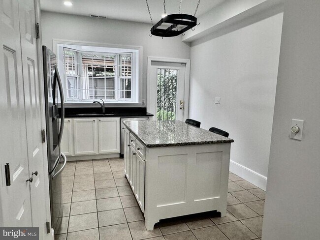 Foto del edificio - 1634 4th St NW