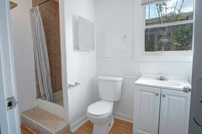 Foto del edificio - 342 Vine St