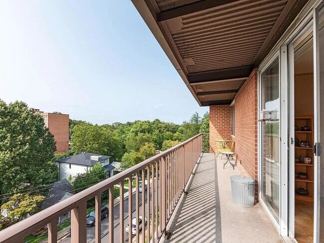 Foto del edificio - 4343 Cherry Hill Rd