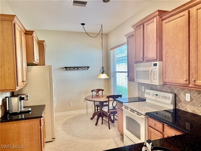 Foto del edificio - 10419 Carolina Willow Dr