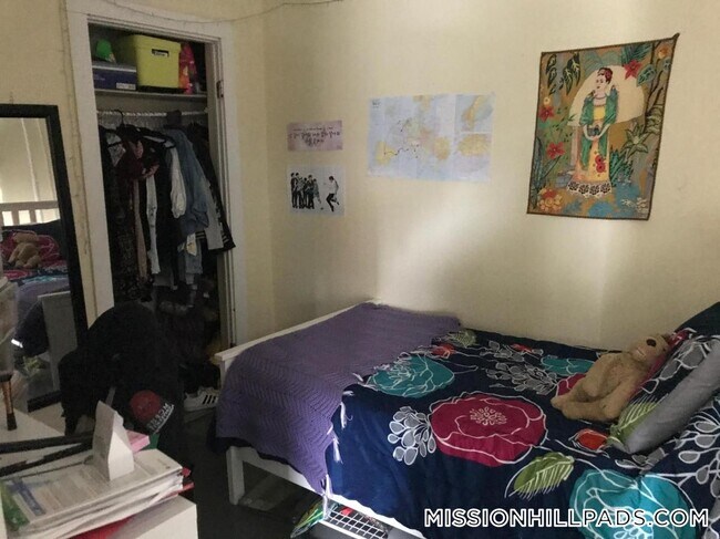 Building Photo - 832 Huntington Ave