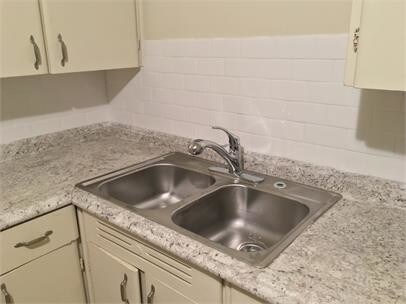 Building Photo - 130 SE 51st St
