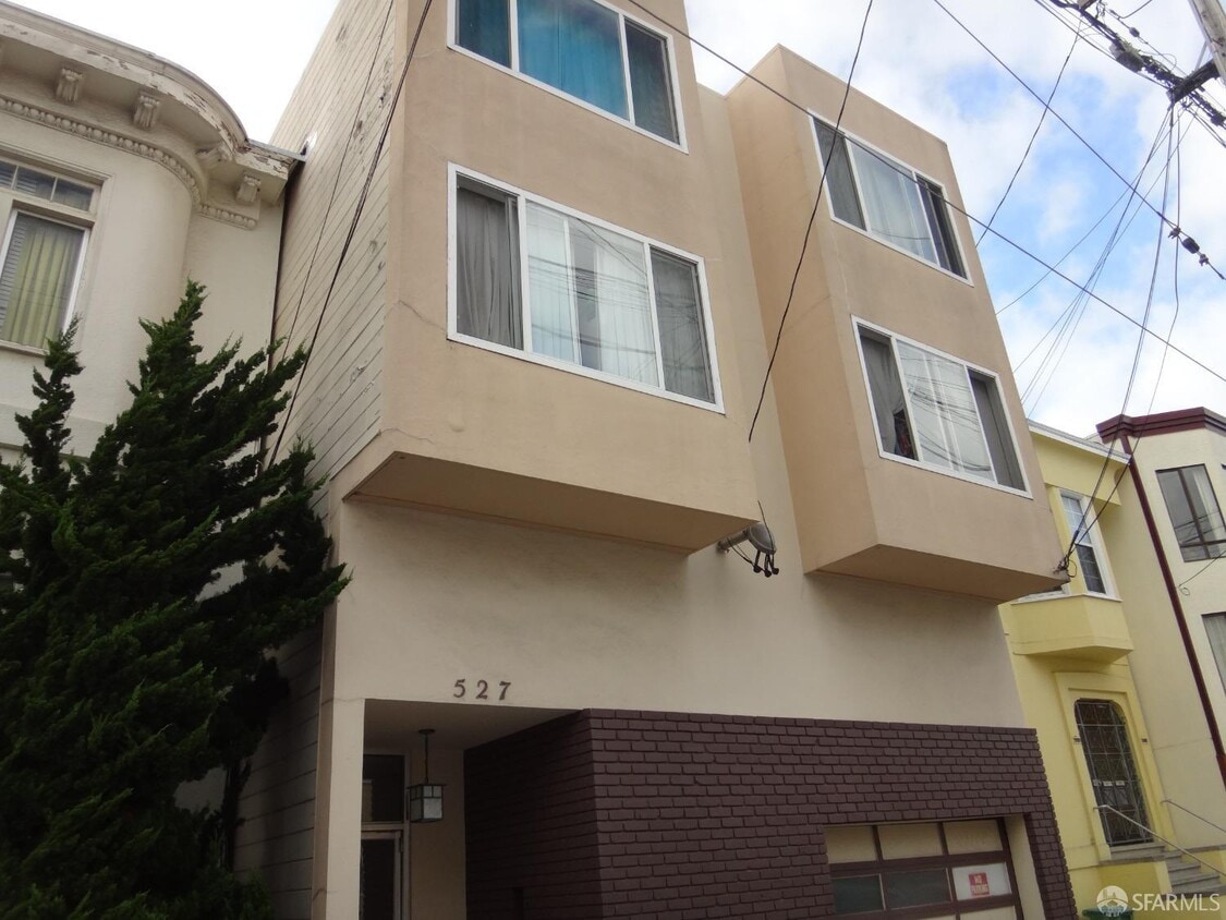 Primary Photo - 527 6th Ave