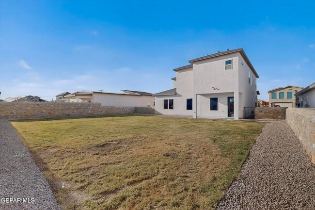 Foto del edificio - 13808 Garforth Ave