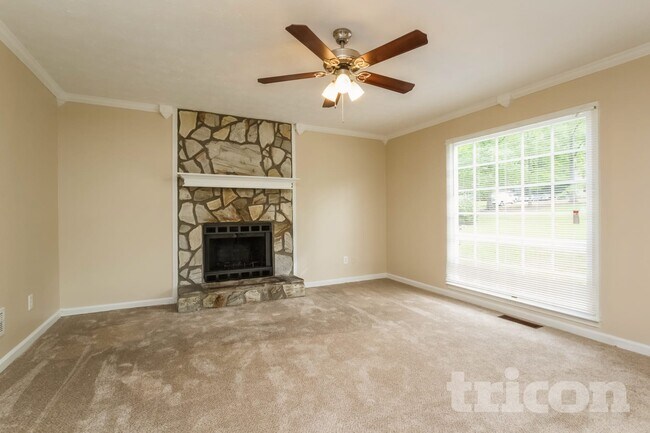 Foto del edificio - 604 Cedar Creek Dr