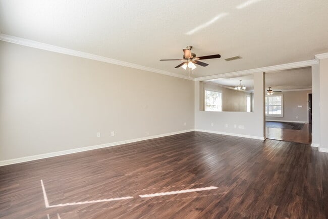 Building Photo - 4716 Barbados Loop