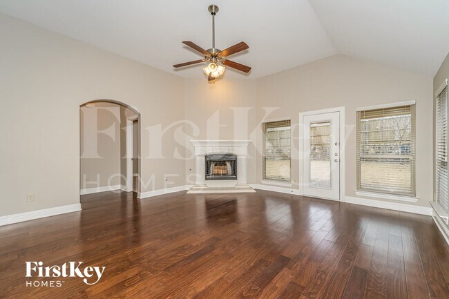 Foto del edificio - 151 Charleston Ln