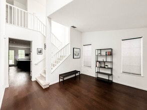 Building Photo - 640 Granite Ln