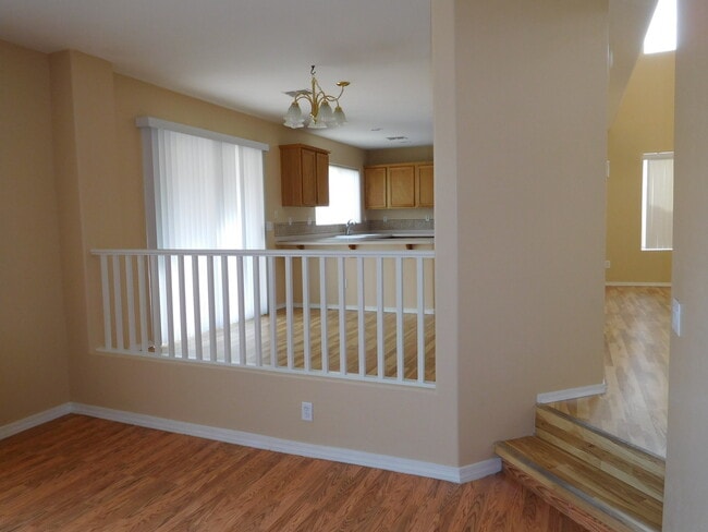 Building Photo - COMING SOON! Beautiful 4 Bed 2000+ SFT pro...