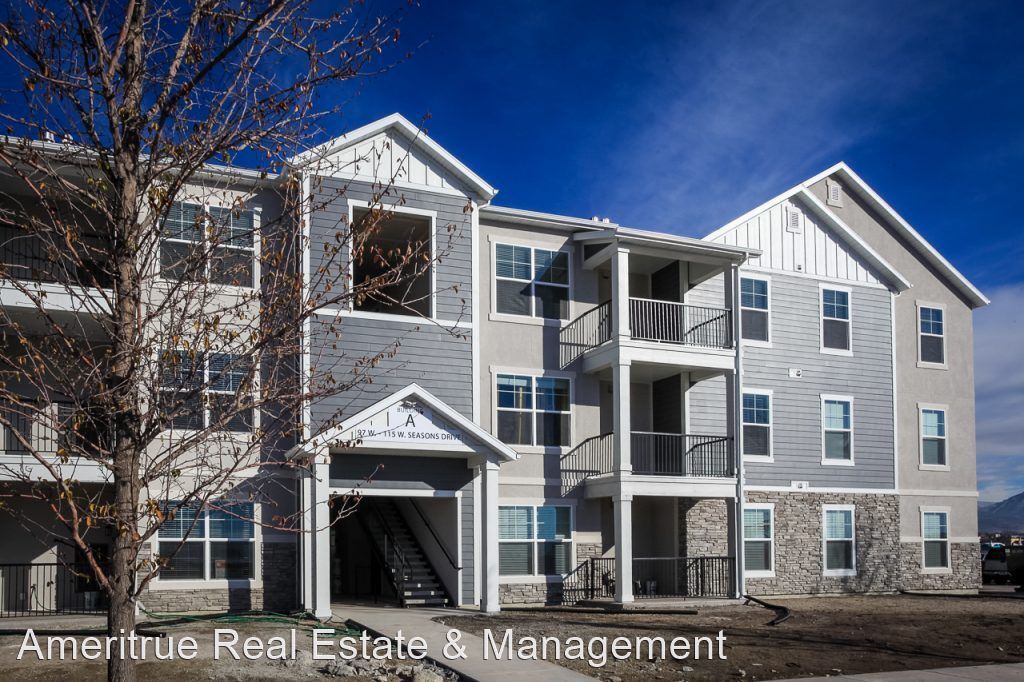 Foto principal - 3 br, 2 bath House - 109 W Silver Springs Dr