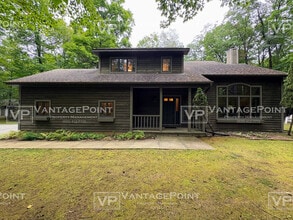Building Photo - 4640 Windemere Dr