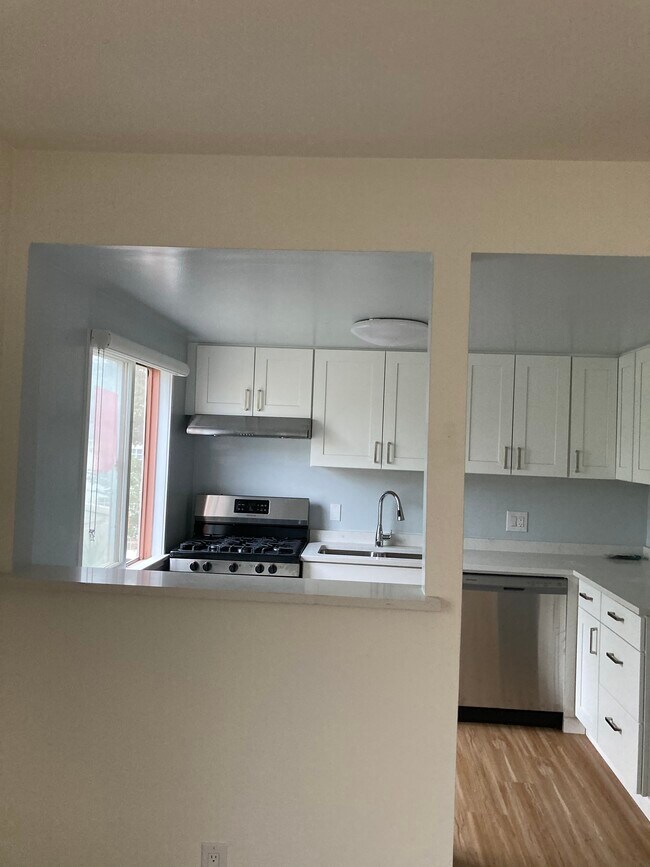 Foto del edificio - 905 California Ave