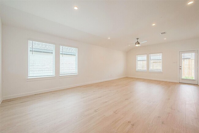 Building Photo - 1210 Via Del Corso Ln