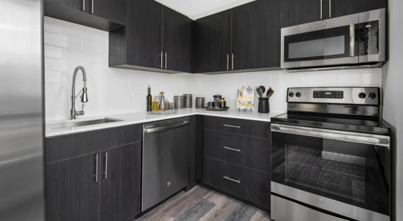 Photo - 5 E Delaware Pl (Chicago, IL)