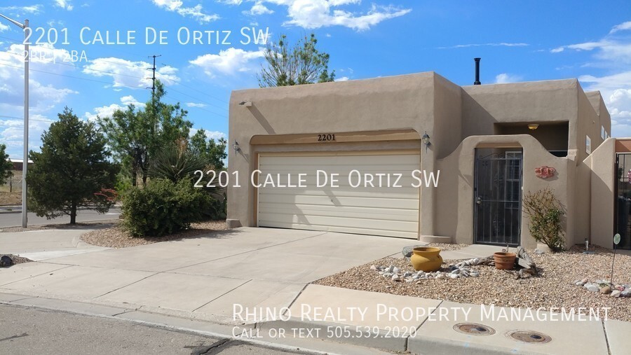 Primary Photo - Los Lunas Beauty In Gated Community on Cor...
