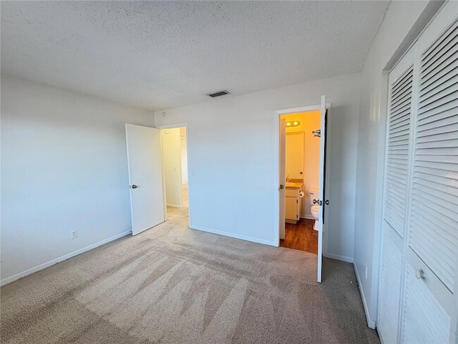 Building Photo - 5717 S Dale Mabry Hwy