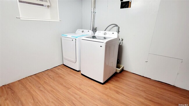 Building Photo - 83-29 267th St