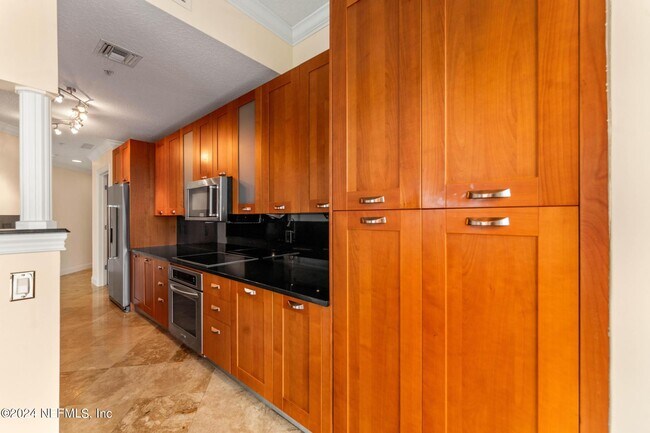 Foto del edificio - 1431 Riverplace Blvd