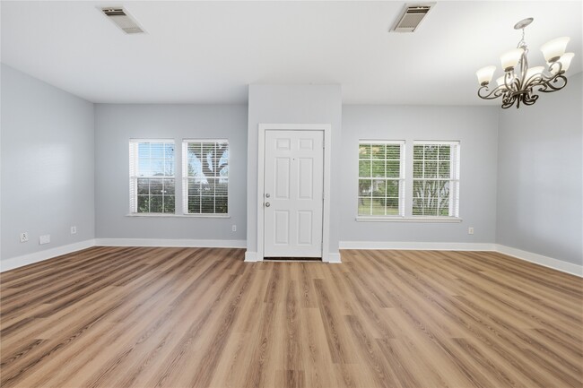 Building Photo - 1613 Palcio Real Dr