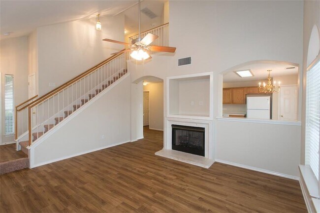 Building Photo - 17414 Valentine Dr
