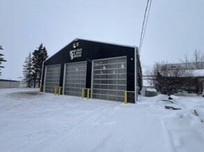 Building Photo - 9282 Old Fort Rd