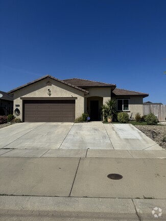 Building Photo - 1361 Deerwood St