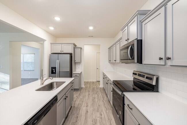 Foto del edificio - Brand new 3 br 2.5 ba paired home near I-4...