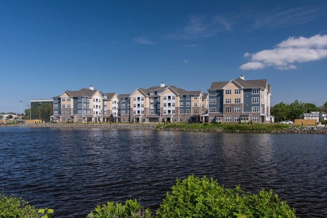Waterfront Apartments - Rivers Edge Apartments and Studio for the Arts