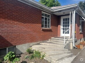 Building Photo - 2583-2585 S 700 E